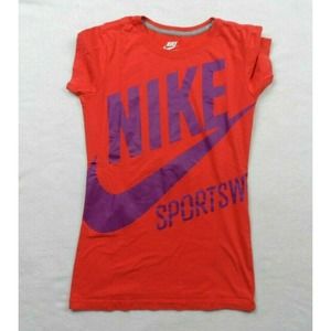 NIKE Sportswear Graphic T-Shirt Tee Orange Top S